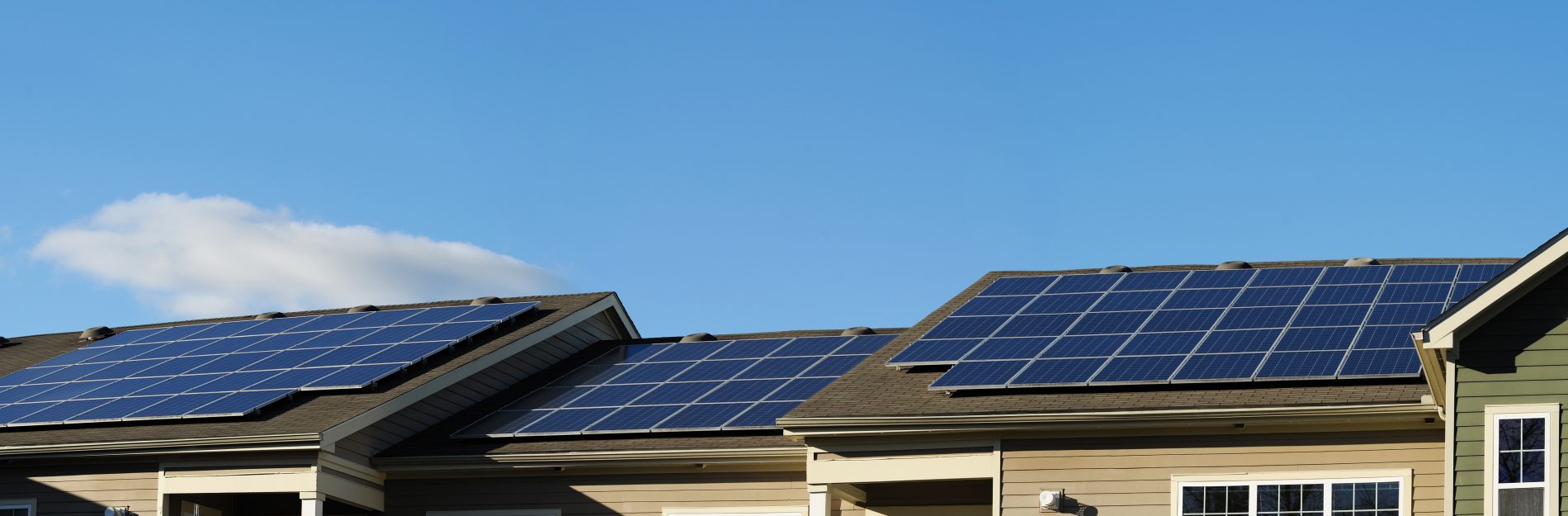 Comparing Solar Panel Installation Options