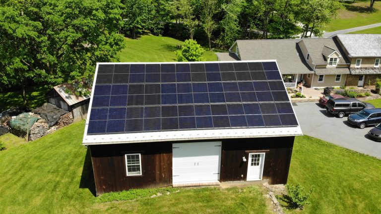 can you put solar panels on a garage roof 3